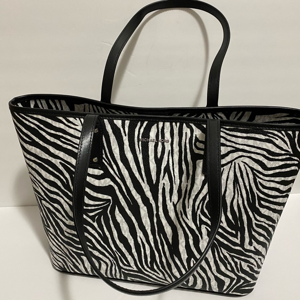 Michael Kors Carter tote